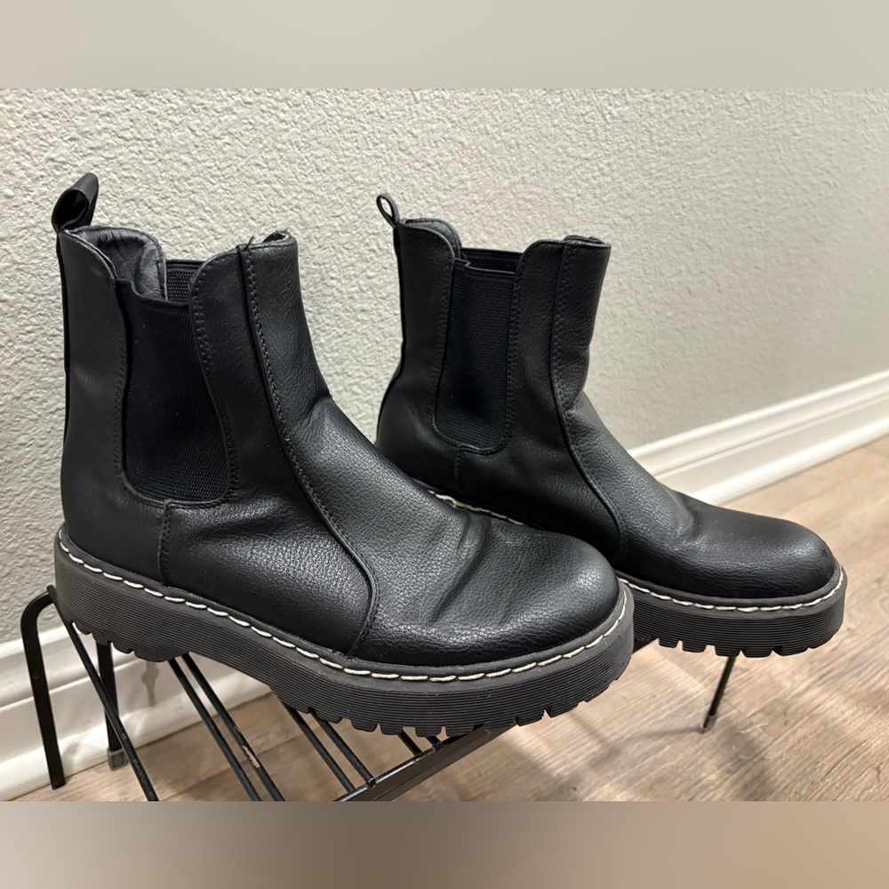 Sincerely Jules Black Leather Ankle Boots